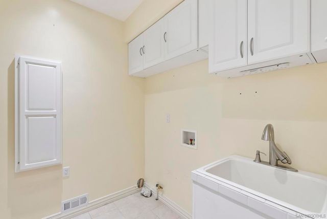 1028 Van Nuys St, San Diego, CA 92109