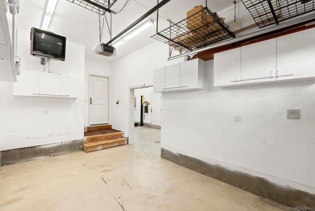 1028 Van Nuys St, San Diego, CA 92109