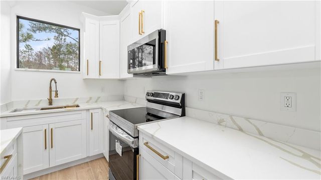 2737 48th AVE NE, Naples, FL 34120