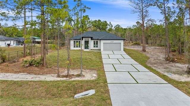 2737 48th AVE NE, Naples, FL 34120