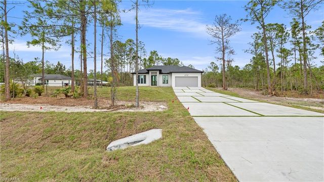 2737 48th AVE NE, Naples, FL 34120