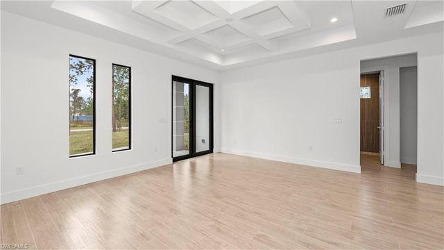 2737 48th AVE NE, Naples, FL 34120