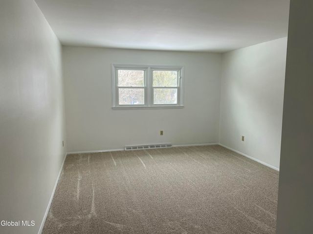 12 Concord Drive, Saratoga Springs, NY 12866