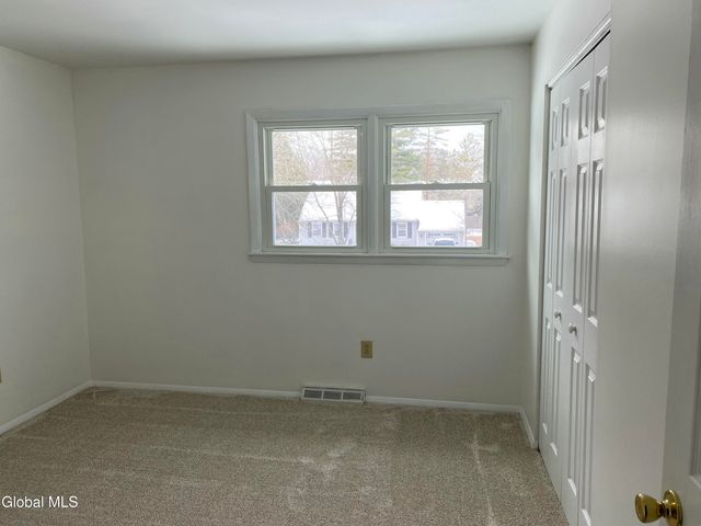 12 Concord Drive, Saratoga Springs, NY 12866