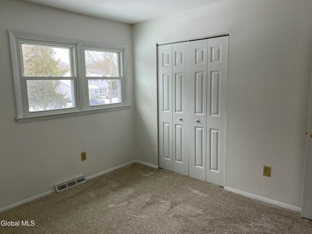 12 Concord Drive, Saratoga Springs, NY 12866