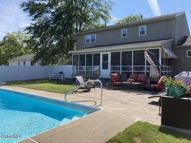 12 Concord Drive, Saratoga Springs, NY 12866