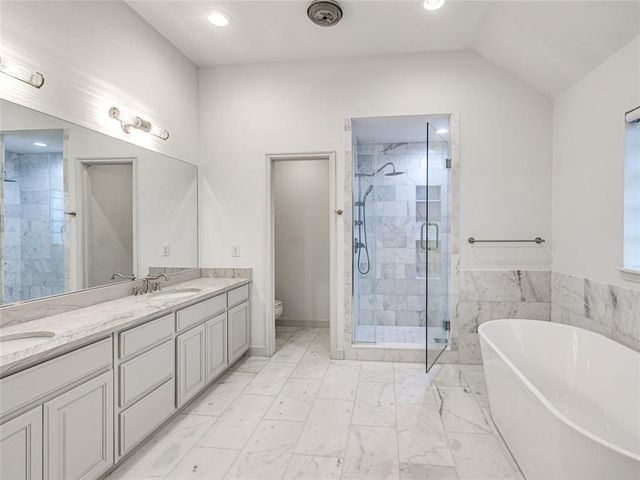12724 N Torre Pines Lane, Yukon, OK 73099