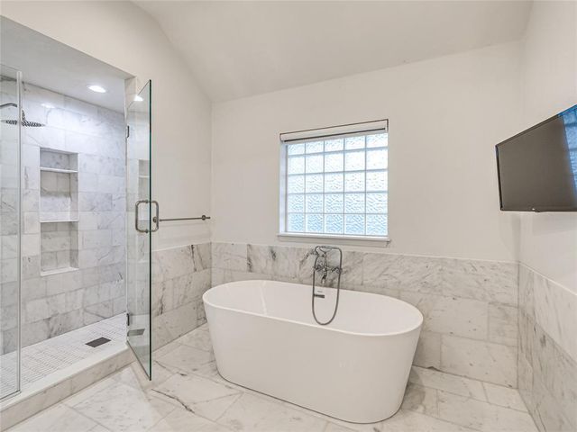 12724 N Torre Pines Lane, Yukon, OK 73099
