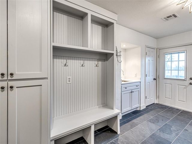 12724 N Torre Pines Lane, Yukon, OK 73099