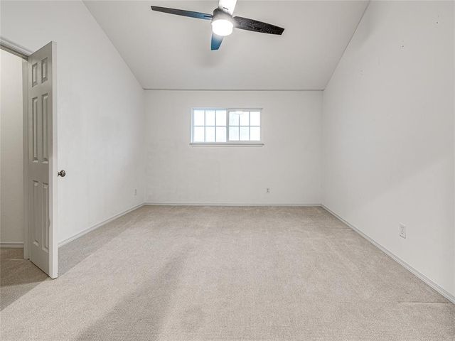12724 N Torre Pines Lane, Yukon, OK 73099