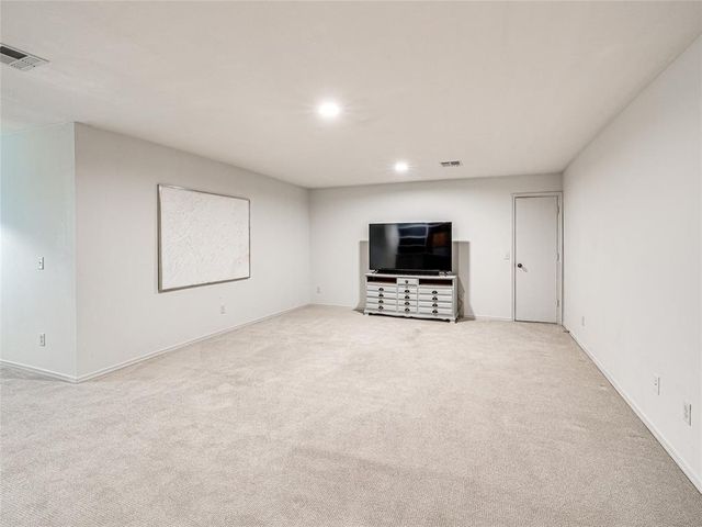 12724 N Torre Pines Lane, Yukon, OK 73099