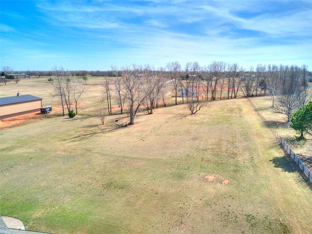 12724 N Torre Pines Lane, Yukon, OK 73099