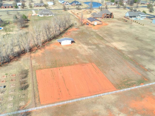 12724 N Torre Pines Lane, Yukon, OK 73099