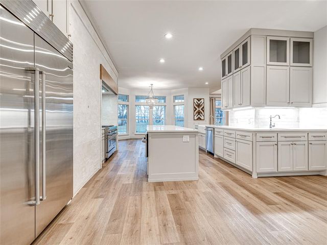 12724 N Torre Pines Lane, Yukon, OK 73099