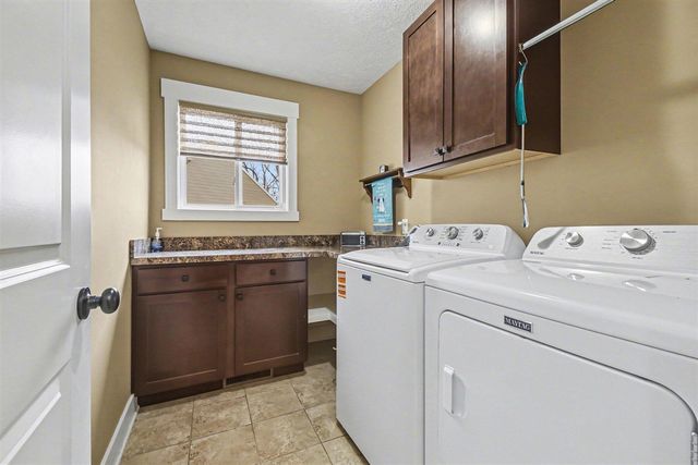 3379 Stormy Creek Drive, Grand Rapids, MI 49512