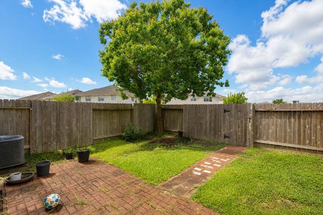 11527 Champions Green Drive, Houston, TX 77066
