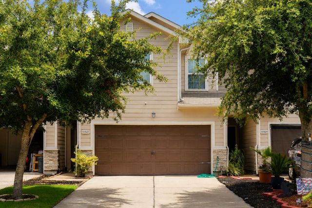 11527 Champions Green Drive, Houston, TX 77066