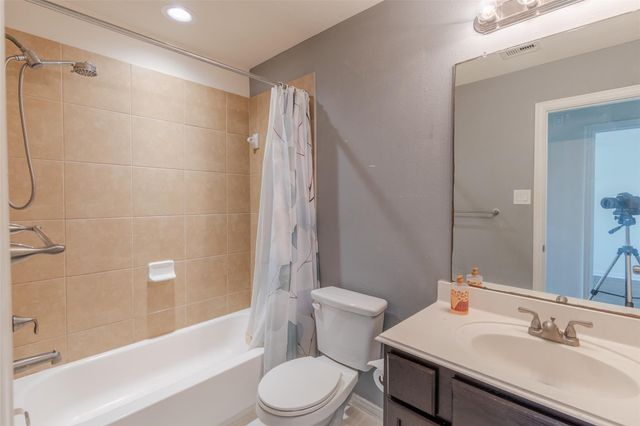 11527 Champions Green Drive, Houston, TX 77066