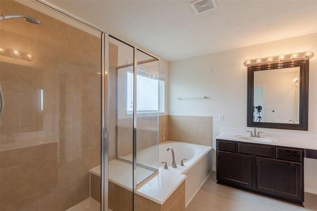 11527 Champions Green Drive, Houston, TX 77066