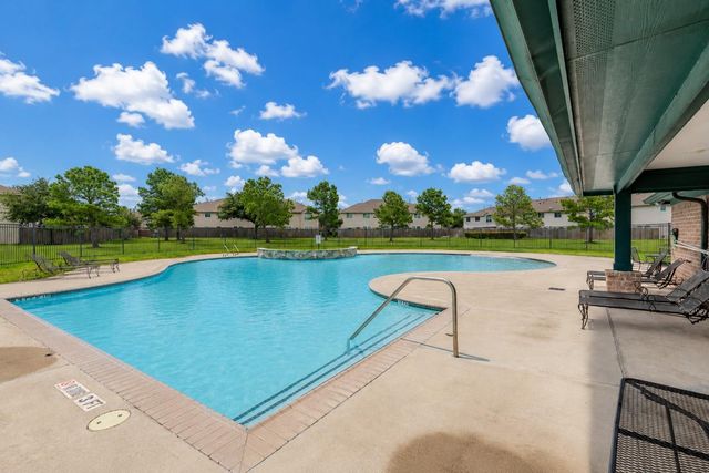 11527 Champions Green Drive, Houston, TX 77066