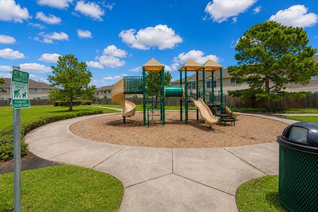 11527 Champions Green Drive, Houston, TX 77066