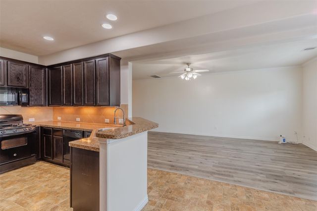 11527 Champions Green Drive, Houston, TX 77066
