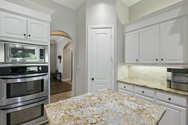 2204 Chipping Campden Road, Denton, TX 76226