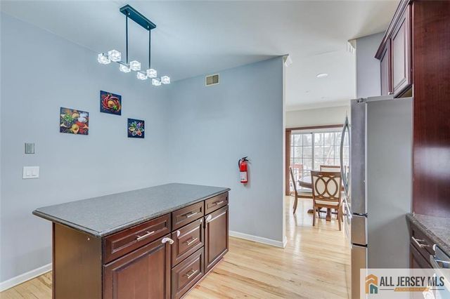 37 E Burgess Drive 37, Piscataway, NJ 08854