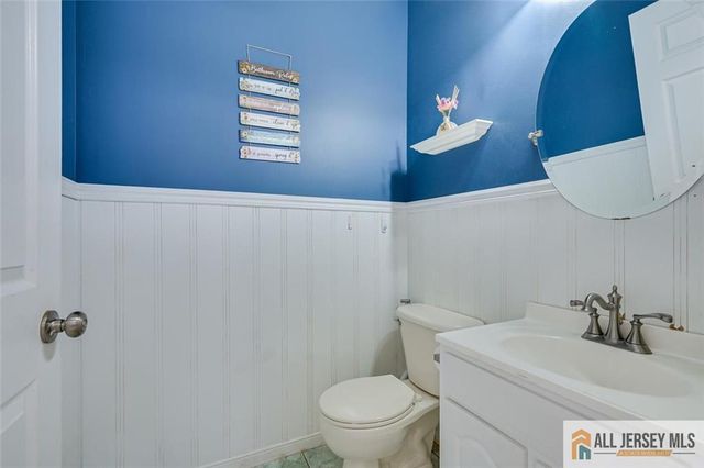 37 E Burgess Drive 37, Piscataway, NJ 08854