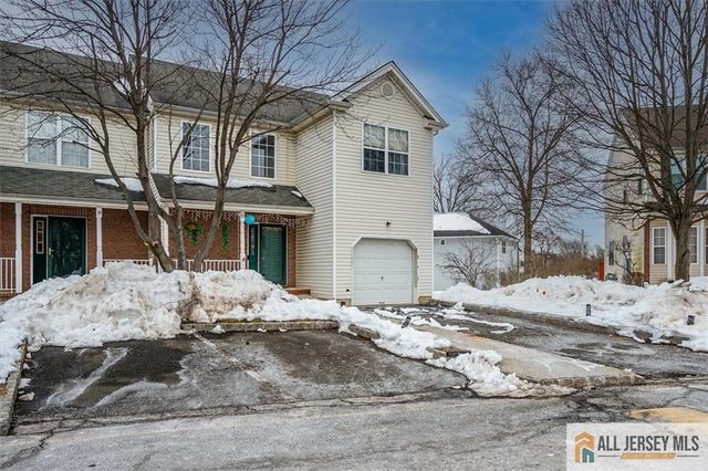 37 E Burgess Drive 37, Piscataway, NJ 08854