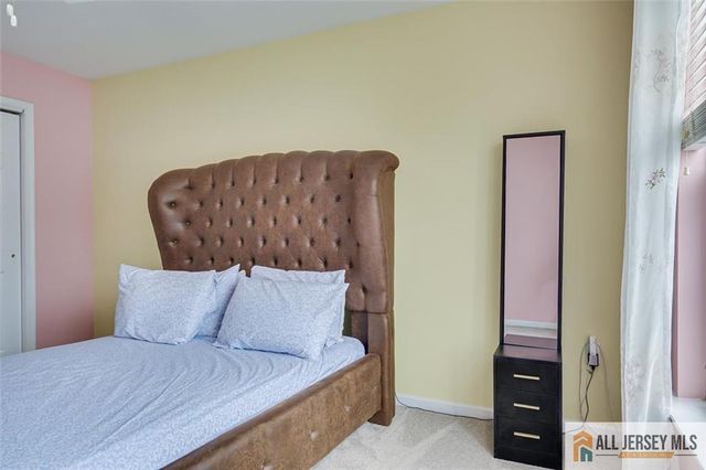 37 E Burgess Drive 37, Piscataway, NJ 08854