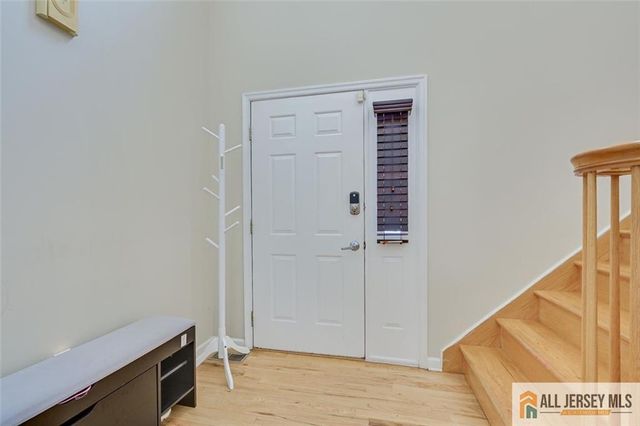 37 E Burgess Drive 37, Piscataway, NJ 08854