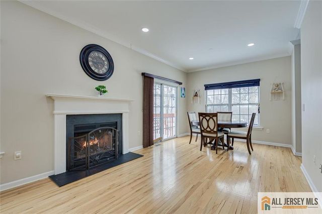 37 E Burgess Drive 37, Piscataway, NJ 08854