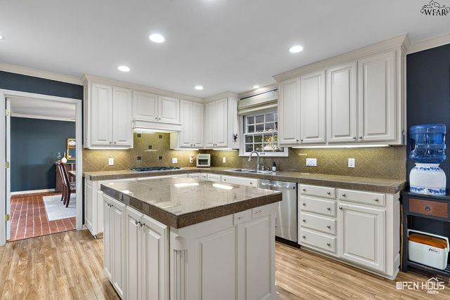 1570 SINGLETON AVENUE, Wichita Falls, TX 76302