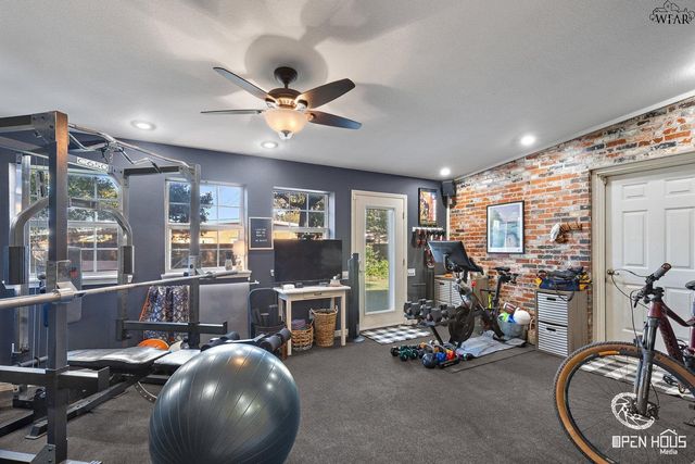 1570 SINGLETON AVENUE, Wichita Falls, TX 76302