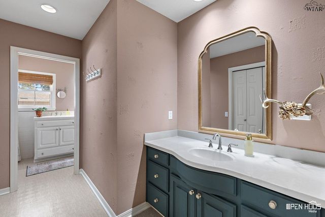 1570 SINGLETON AVENUE, Wichita Falls, TX 76302