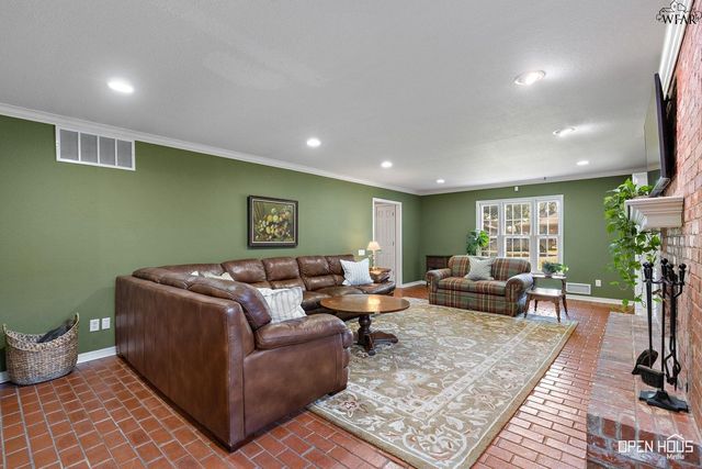 1570 SINGLETON AVENUE, Wichita Falls, TX 76302