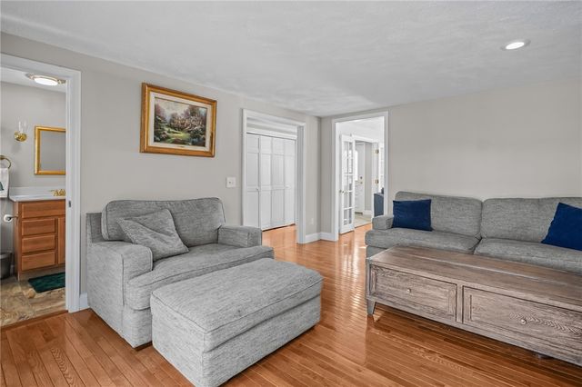 25 Janet Drive, Cranston, RI 02921