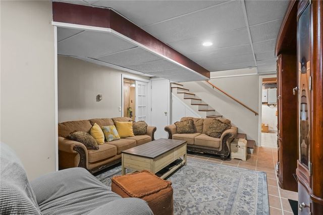 25 Janet Drive, Cranston, RI 02921