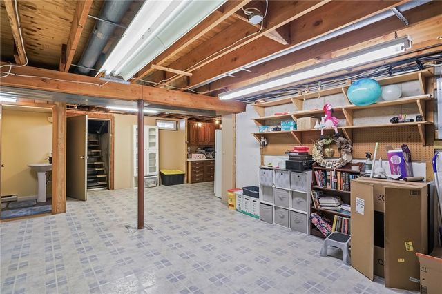 25 Janet Drive, Cranston, RI 02921