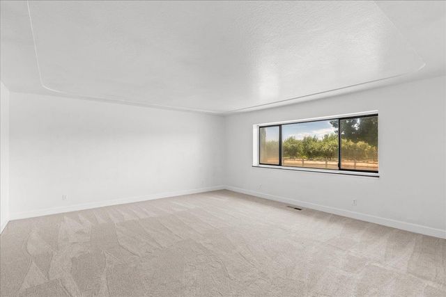 5737 Crow Rd, Oakdale, CA 95361