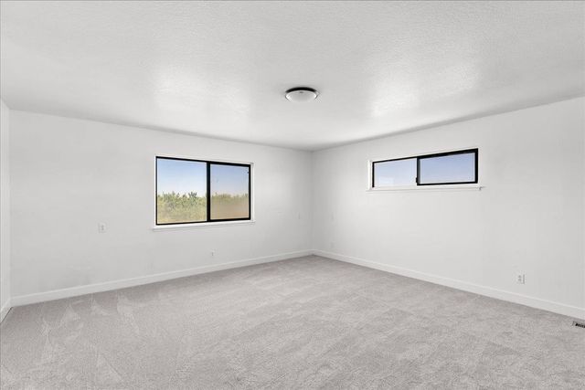 5737 Crow Rd, Oakdale, CA 95361
