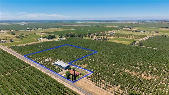 5737 Crow Rd, Oakdale, CA 95361