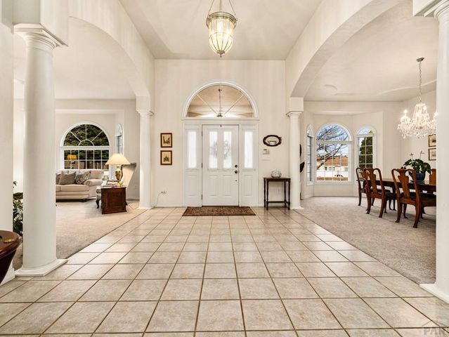 210 Bridle Trail, Pueblo, CO 81005