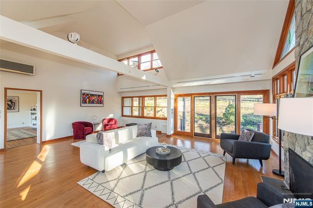 24 Lenox Terrace, West Orange, NJ 07052