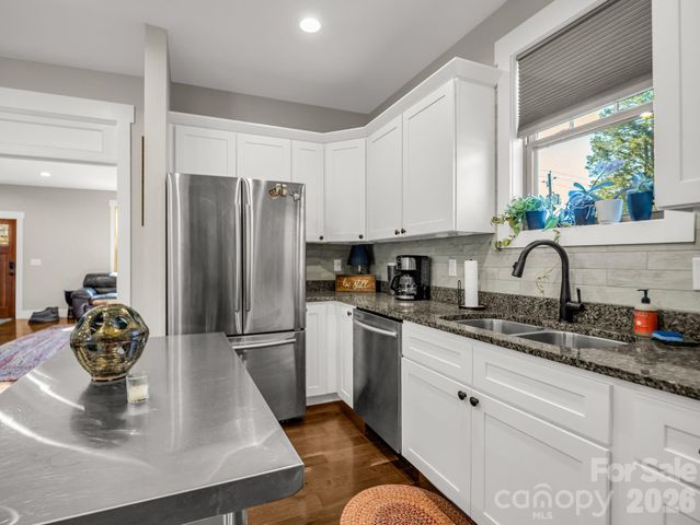 3 Staffordshire Drive, Black Mountain, NC 28711