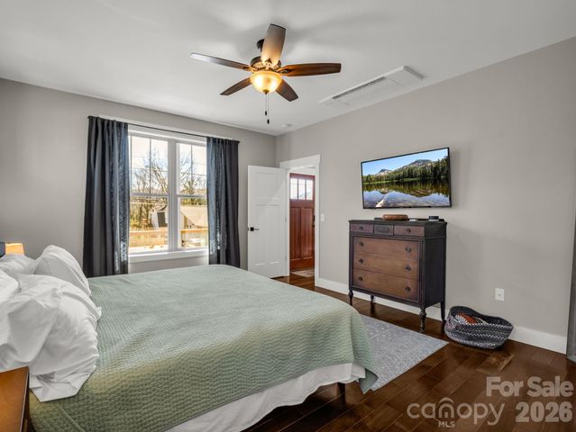 3 Staffordshire Drive, Black Mountain, NC 28711