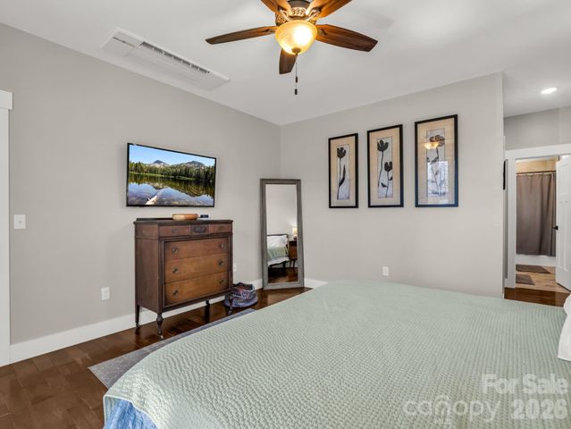 3 Staffordshire Drive, Black Mountain, NC 28711