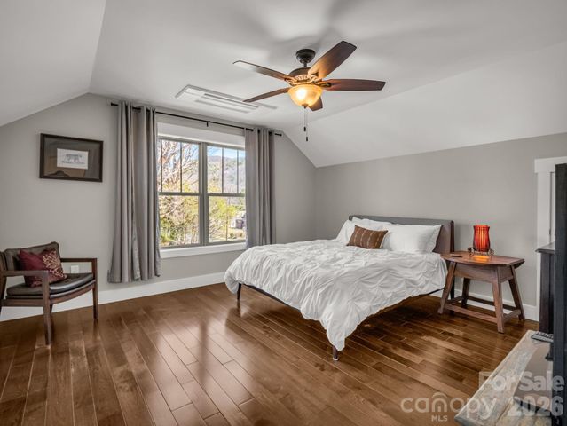 3 Staffordshire Drive, Black Mountain, NC 28711