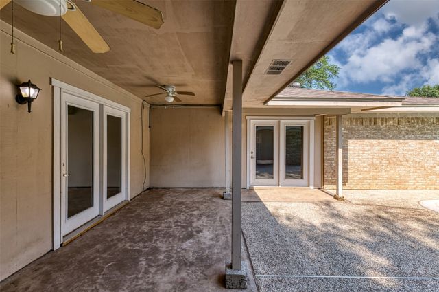 4501 Trowbridge Drive, Arlington, TX 76013